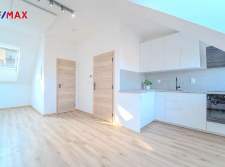 Pronájem bytu, 1+kk, 27 m²