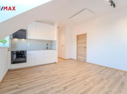 Pronájem bytu, 2+kk, 36 m²