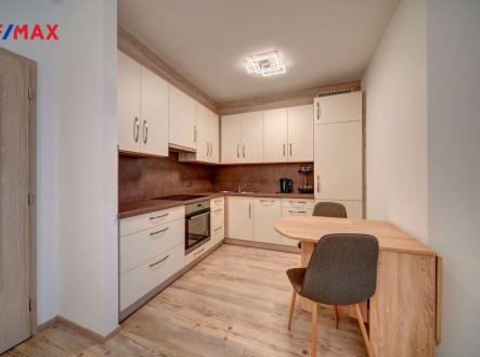 Pronájem bytu, 2+kk, 57 m²