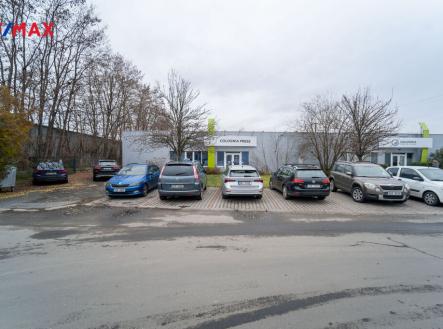 Pronájem - skladovací prostor, 550 m²