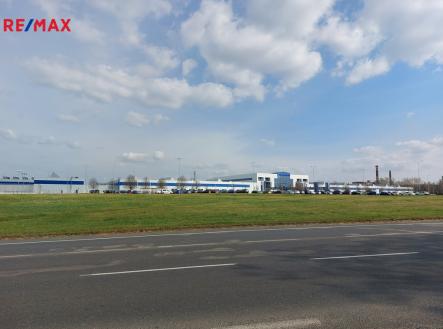 Prodej pozemku pro komerční výstavbu, 8 994 m²