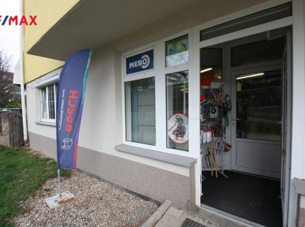 Prodej obchodní prostor, 141 m² obrázek