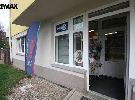 Prodej obchodní prostor, 141 m²