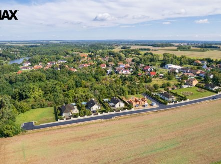 Prodej stavebního pozemku o rozloze 911 m2 na okraji obce Vinařice