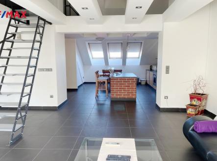 Pronájem bytu, 2+kk, 85 m²