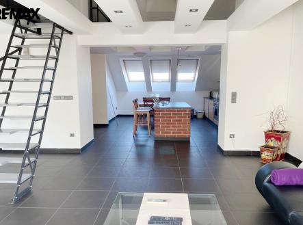 Pronájem bytu, 2+kk, 85 m²