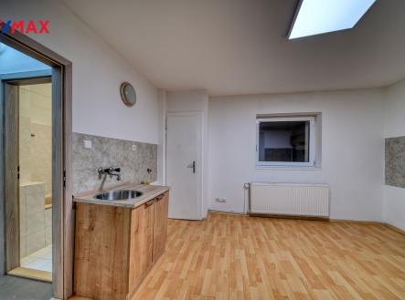 Pronájem bytu, 2+kk, 67 m²