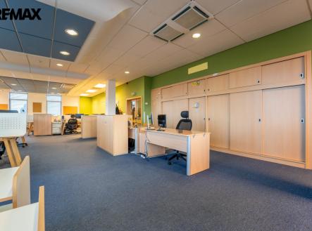 Pronájem obchodní prostor, 540 m²