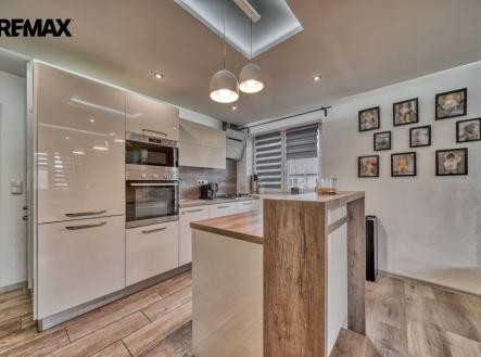 Prodej bytu, 3+kk, 75 m²