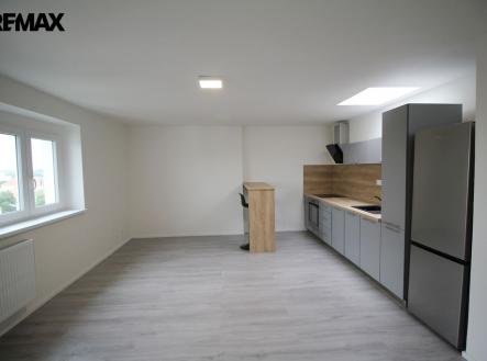 Pronájem bytu, 1+kk, 34 m²
