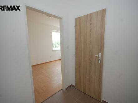 Pronájem bytu, 1+kk, 40 m²