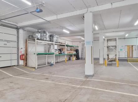 Pronájem skladovací prostor, 363 m²