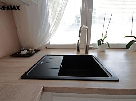 Pronájem bytu, 3+kk, 68 m²