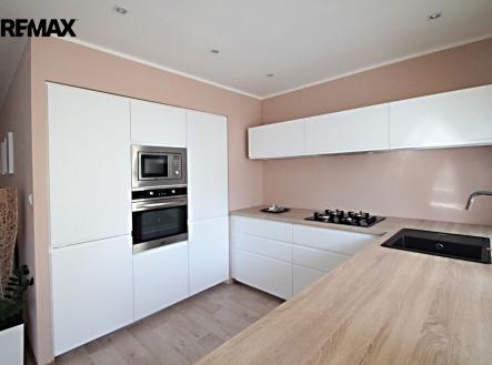 Pronájem bytu, 3+kk, 68 m²