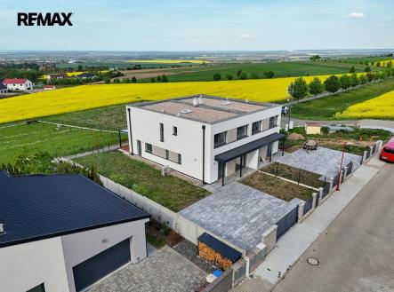 Pronájem domu/vily, 213 m²