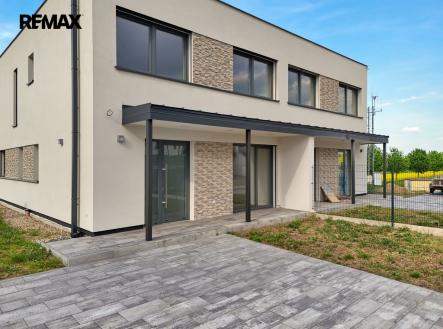 Pronájem domu/vily, 213 m²