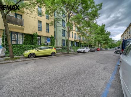 Pronájem bytu, 2+kk, 43 m²