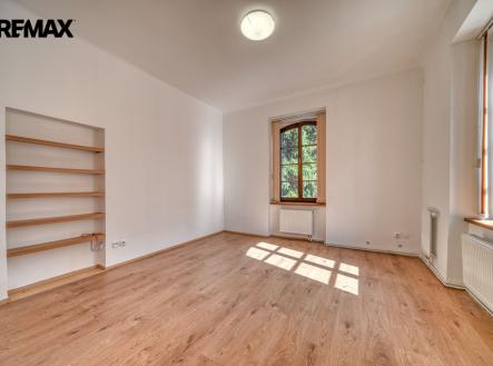 Pronájem bytu, 2+kk, 63 m²