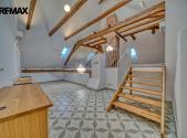 Pronájem bytu, atypický, 123 m²