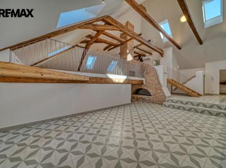 Pronájem bytu, atypický, 123 m²