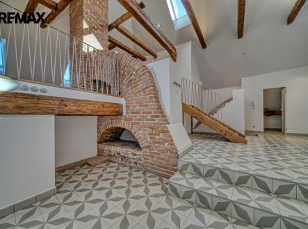 Pronájem bytu, atypický, 123 m²