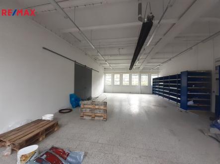 Pronájem skladovací prostor, 129 m²