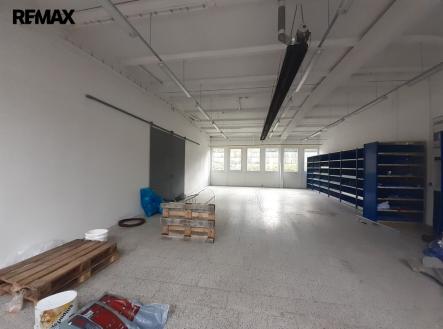 Pronájem skladovací prostor, 129 m²