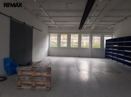 Pronájem skladovací prostor, 129 m²