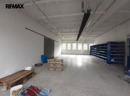 Pronájem skladovací prostor, 129 m²