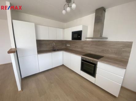 Pronájem bytu, 4+kk, 80 m²