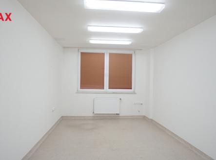 Pronájem kanceláře, 407 m²