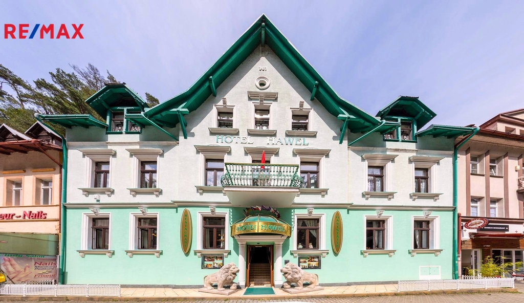 čelní pohled na hotel