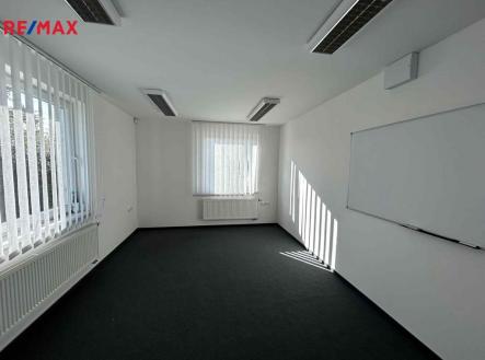 Pronájem kanceláře, 126 m²