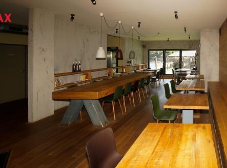 Prodej hotel, 1 630 m²