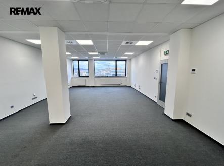 Pronájem kanceláře, 200 m² obrázek