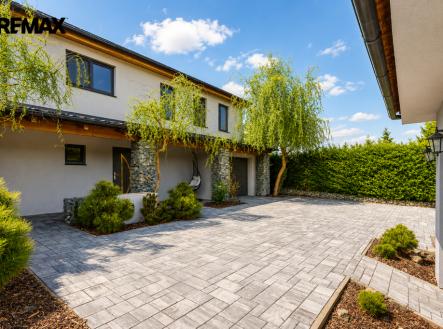 Pronájem domu/vily, 273 m²