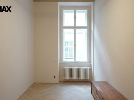 Pronájem bytu, 3+kk, 3 030 m²