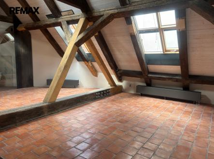 Pronájem bytu, 2+kk, 122 m²