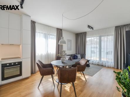Pronájem bytu, 2+kk, 70 m²