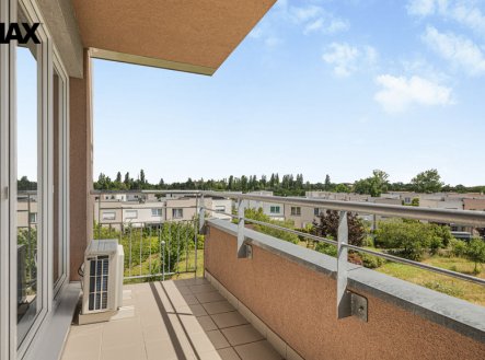 Prodej bytu, 2+kk, 77 m², Praha – náhled fotky 2