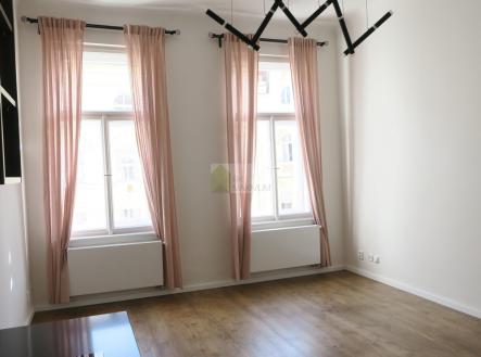 Pronájem bytu, 2+kk, 60 m²