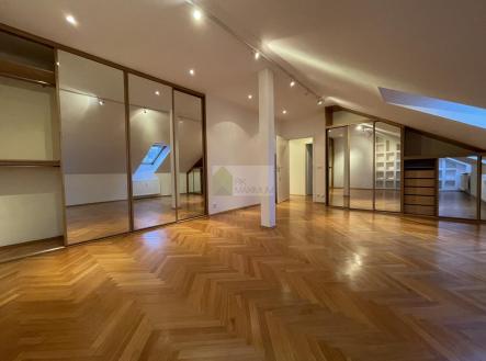 Prodej bytu, 3+kk, 137 m²