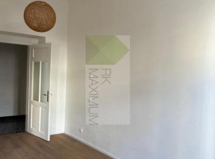 Pronájem kanceláře, 43 m²