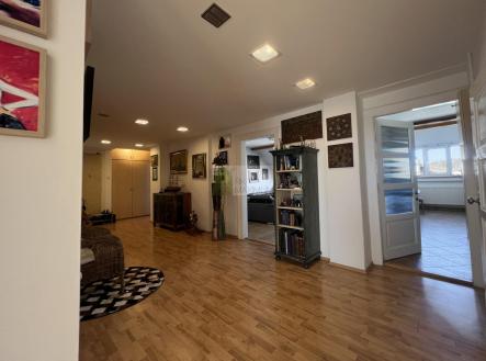 Prodej bytu, 4+1, 149 m²