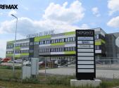 Pronájem kanceláře, 686 m²