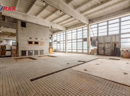 Pronájem skladovací prostor, 2 209 m²