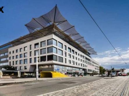 Pronájem kanceláře, 539 m²