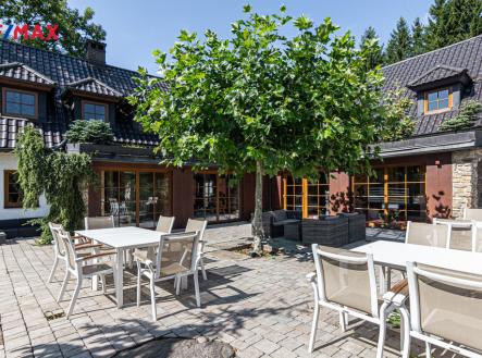 Prodej hotel, 700 m²