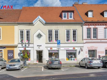 Pronájem obchodní prostor, 232 m²