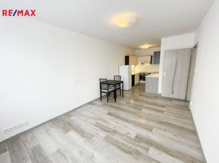 Pronájem bytu, 2+kk, 42 m²